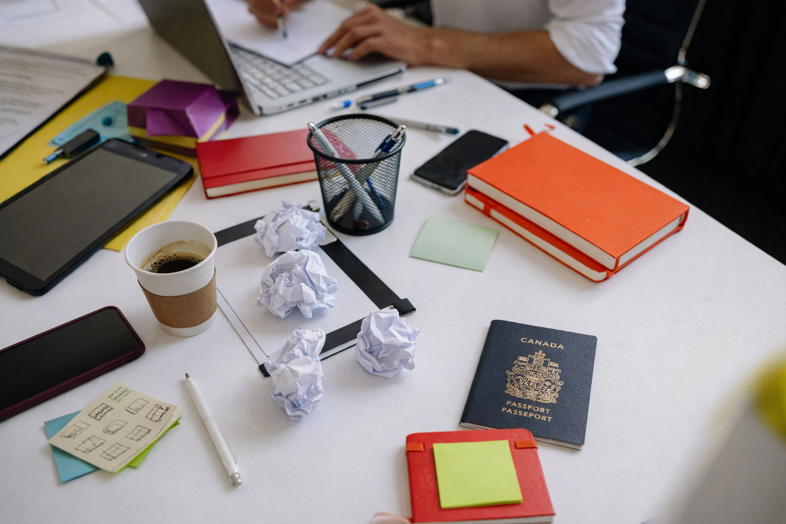 Planning a Portugal trip before an AI travel planner — Chaos & Time consuming!